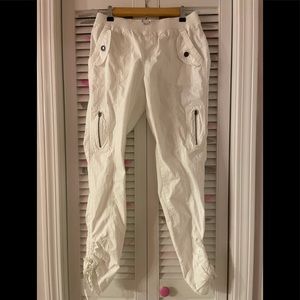 Boston Proper white Capri cargo pant stretch waist